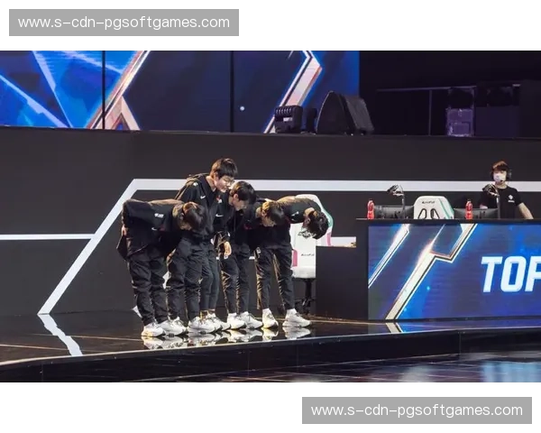 烽火九十分钟：在“中韩大战”视频里，找回我们曾滚烫的青春